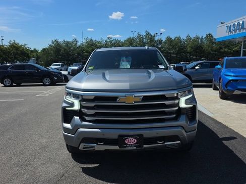 Used 2023 Chevrolet Silverado 1500 High Country AWD/4WD image 8