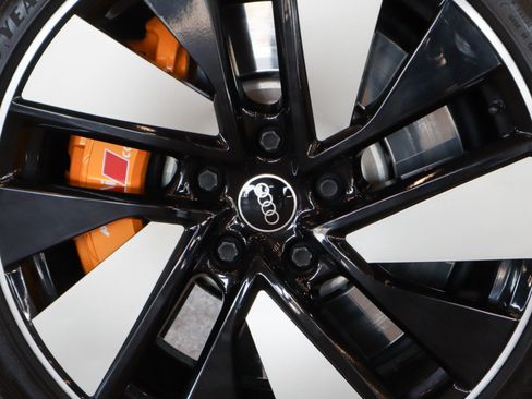 Used 2022 Audi RS e-tron GT w/ Carbon Performance Package image 15