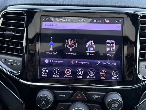 Used 2019 Jeep Grand Cherokee Limited w/ Luxury Group II image 26