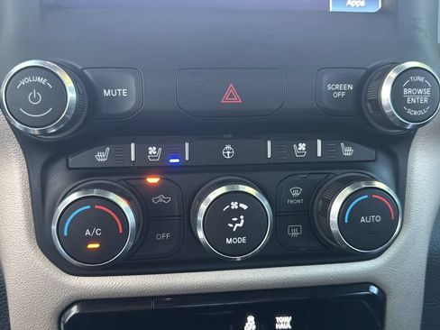 Used 2022 RAM 1500 Laramie AWD/4WD image 24