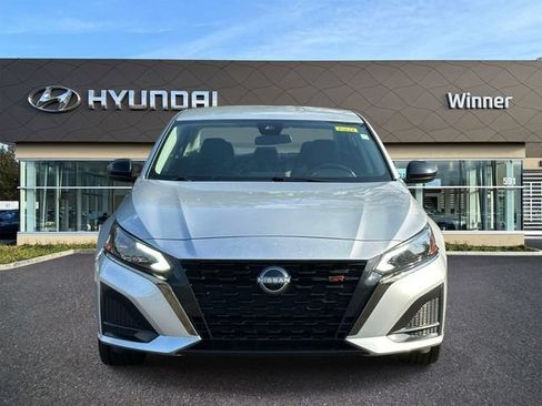 Used 2024 Nissan Altima 2.5 SR FWD image 6