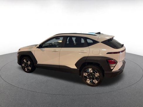 Used 2025 Hyundai Kona SEL image 10