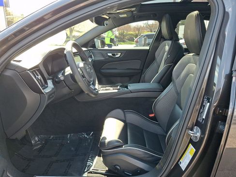Certified 2025 Volvo S60 T8 Ultra image 14
