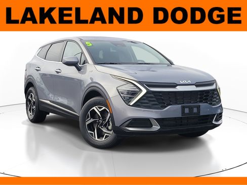 Used 2025 Kia Sportage LX AWD/4WD image 1