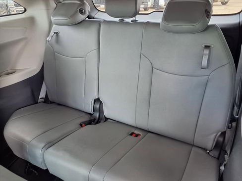 Certified 2024 Toyota Sienna XLE image 19