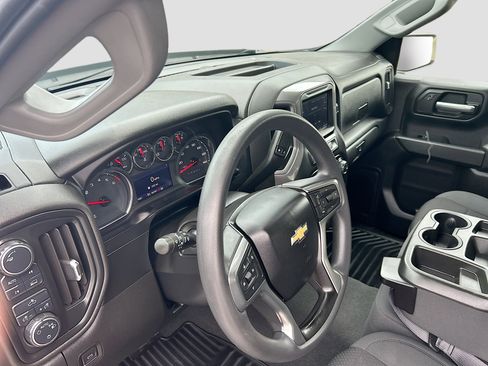 Used 2021 Chevrolet Silverado 1500 Custom w/ Safety Confidence Package AWD/4WD image 9