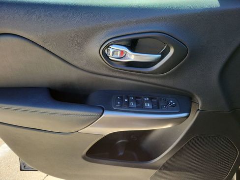 Used 2022 Jeep Cherokee Latitude Lux image 21