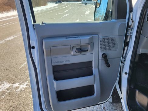 Used 2011 Ford E-350 and Econoline 350 XL image 23