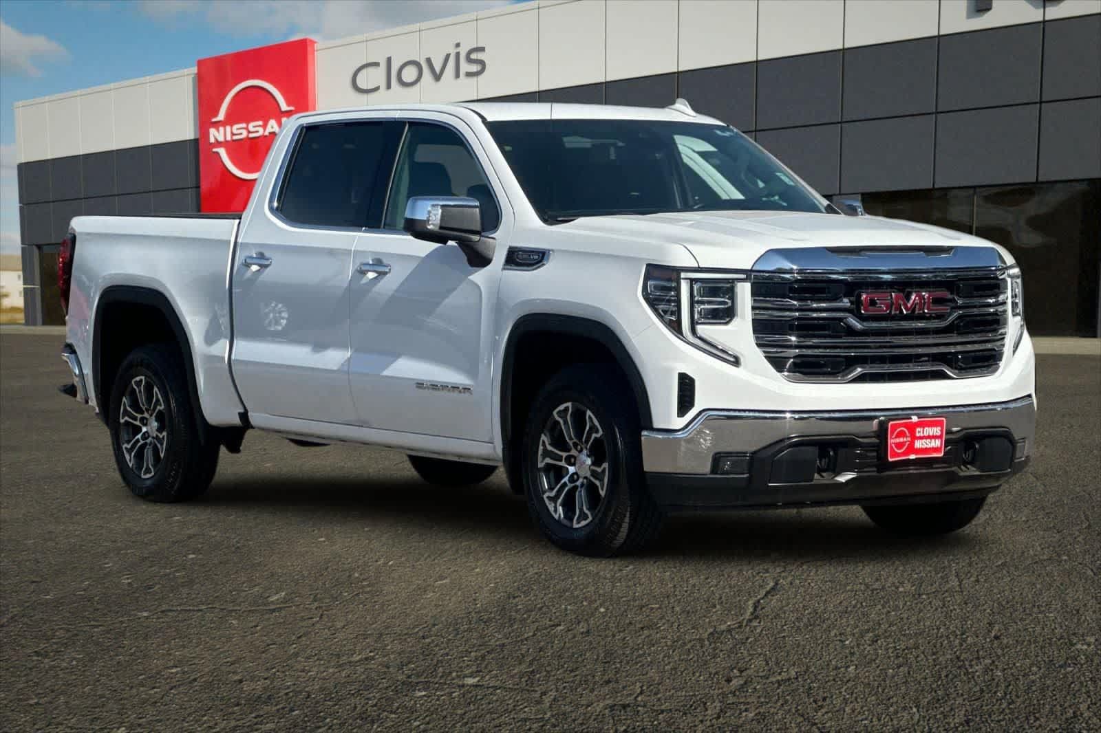 Used 2025 GMC Sierra 1500 SLT RWD image 10