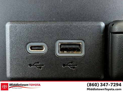 Used 2021 GMC Sierra 1500 Denali AWD/4WD image 26