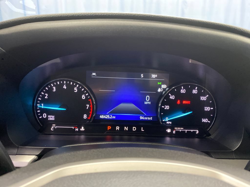 Used 2022 Ford Explorer XLT w/ Equipment Group 202A AWD/4WD image 22