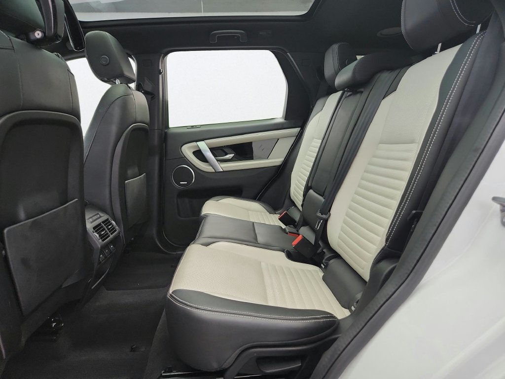 Used 2020 Land Rover Discovery Sport HSE R-Dynamic AWD/4WD image 26