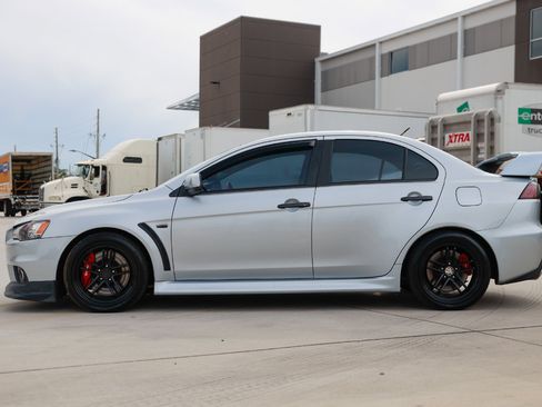Used 2012 Mitsubishi Lancer Evolution GSR image 3