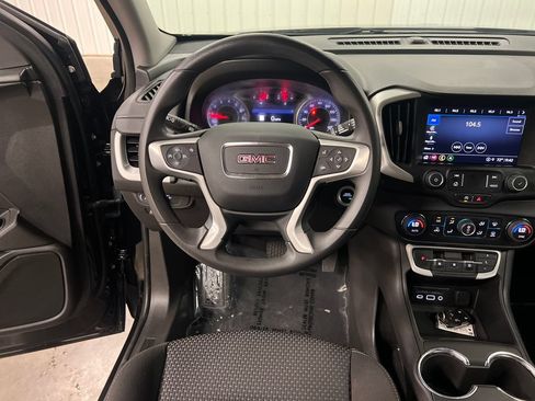 Certified 2023 GMC Terrain SLE w/ Driver Convenience Package AWD/4WD image 18