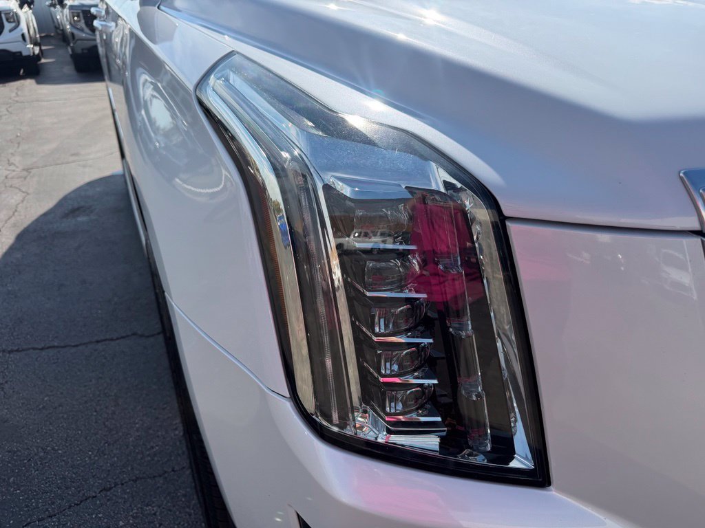 Used 2016 Cadillac Escalade Luxury RWD image 6