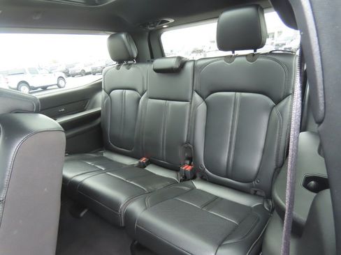 Used 2024 Jeep Wagoneer 4WD w/ Premium Group I image 22