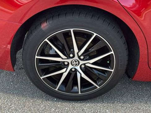 Used 2023 Toyota Camry SE image 11