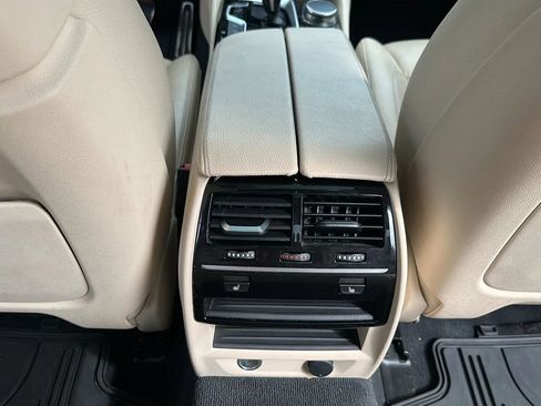 Used 2017 BMW 540i RWD image 34