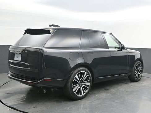 New 2025 Land Rover Range Rover SE image 7