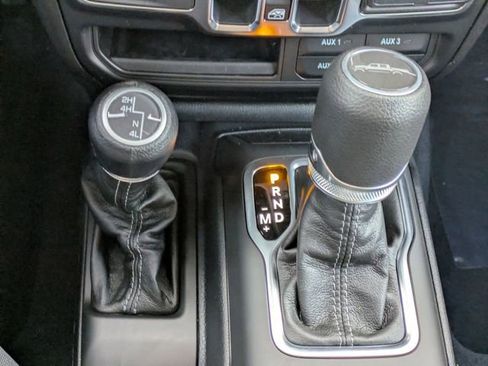 New 2026 Jeep Gladiator Sport AWD/4WD image 18