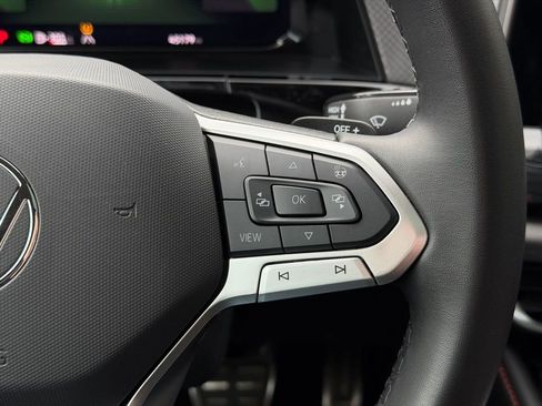 Used 2024 Volkswagen Atlas Peak Edition SEL image 10