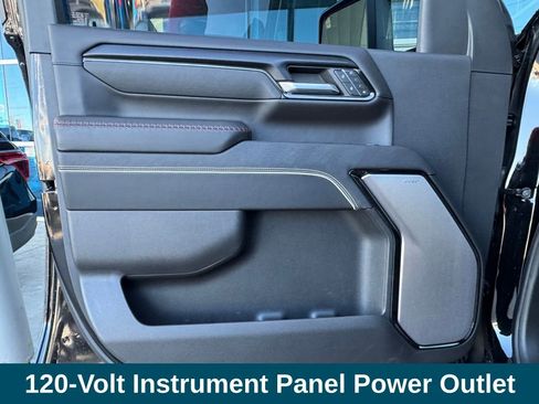 Used 2025 GMC Sierra 2500 AT4X image 16