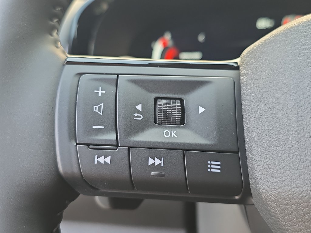 New 2026 Nissan Pathfinder SL FWD image 29