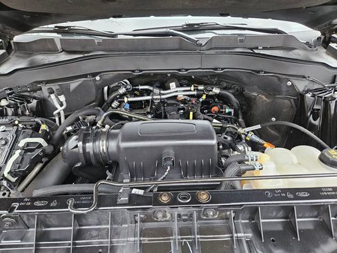 Used 2024 Ford Explorer XLT w/ Equipment Group 202A image 23