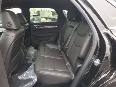 New 2025 Cadillac XT5 Luxury w/ LPO, Floor Liner Package AWD/4WD image 6