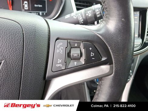 Certified 2022 Chevrolet Trax LT w/ Sport Edition image 24