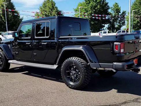 Used 2025 Jeep Gladiator Sport AWD/4WD image 6