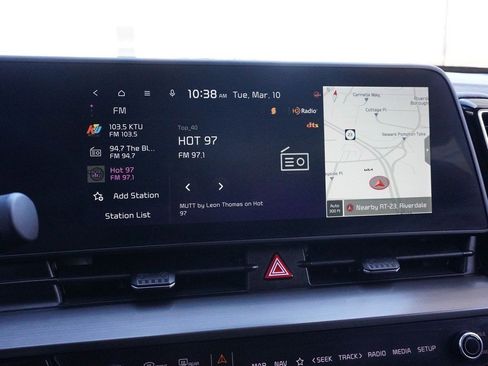 Used 2023 Kia Sportage EX image 40