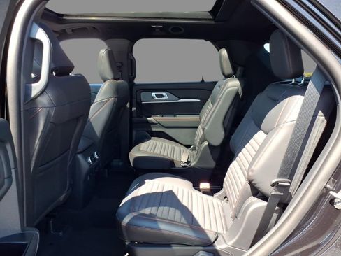 New 2026 Ford Explorer ST-Line image 5