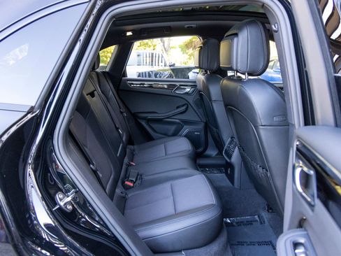 Certified 2025 Porsche Macan image 50