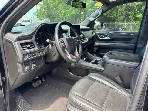 Used 2021 Chevrolet Tahoe Z71 w/ Luxury Package AWD/4WD image 10