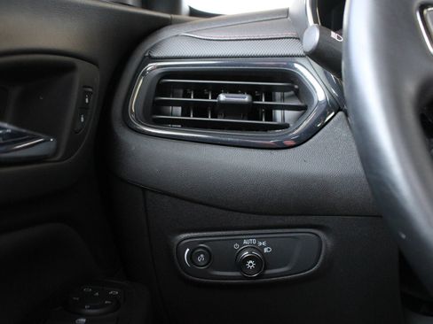 Used 2024 Chevrolet Equinox RS FWD image 30