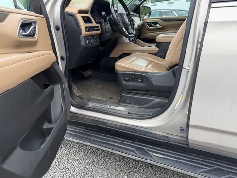 Used 2021 Chevrolet Tahoe Premier w/ Premium Package AWD/4WD image 22