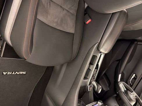 Used 2024 Nissan Sentra SR FWD image 23