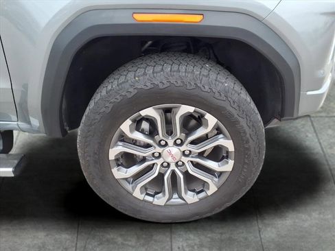 Used 2023 GMC Canyon Denali image 6