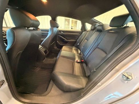 Used 2020 Honda Accord Sport image 11