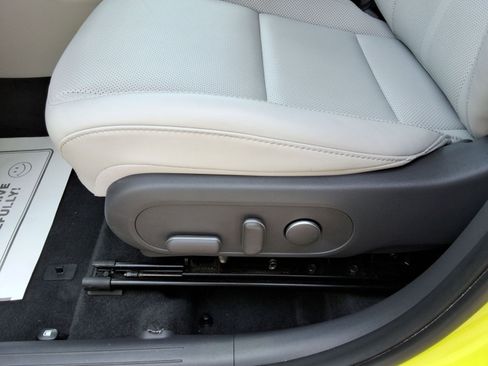 Used 2025 Hyundai Kona Limited image 19