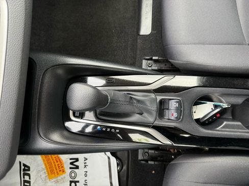 Used 2021 Toyota Corolla LE w/ Carpet Mat Package (TMS) image 37