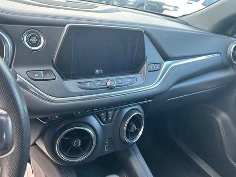 Used 2021 Chevrolet Blazer LT FWD image 11
