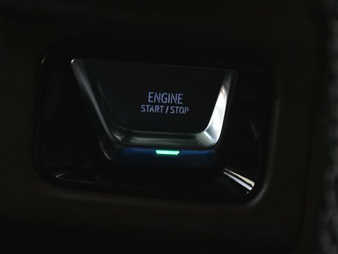 Used 2025 GMC Yukon XL Denali Ultimate AWD/4WD image 33