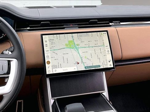 New 2026 Land Rover Range Rover SE image 6