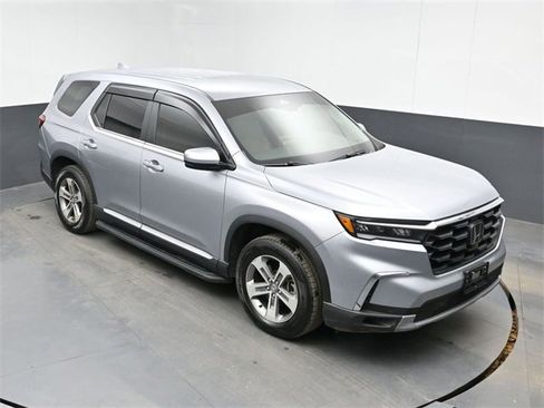 Used 2023 Honda Pilot EX-L image 13