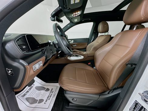 Used 2026 Mercedes-Benz GLS 450 4MATIC image 23