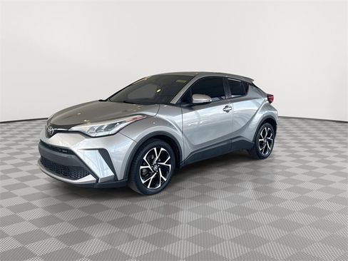 Used 2020 Toyota C-HR XLE image 6