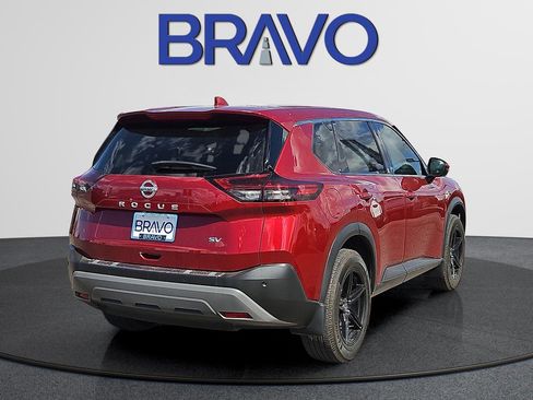 Used 2021 Nissan Rogue SV FWD image 4