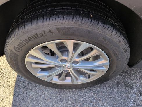 Used 2023 Buick Envision Preferred image 13